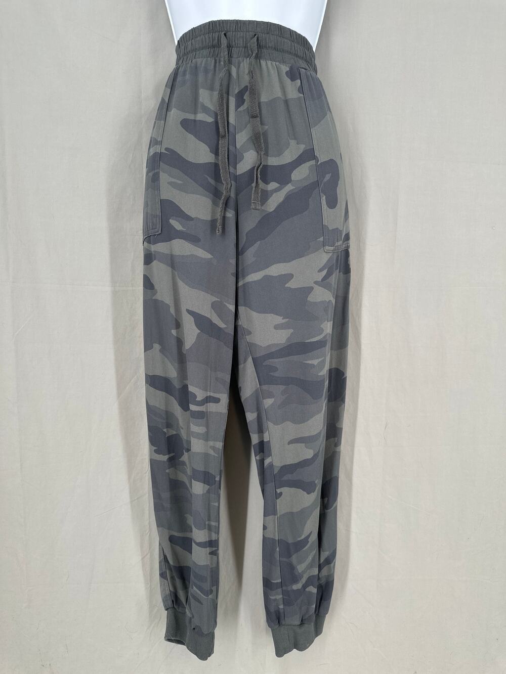 Splendid Pants Womens Medium Green Camouflage Joggers Pull On Comfort High Rise